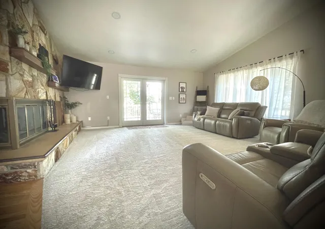 Photo 3 of Sale Pending at 3511 Hoeger Ln, Albert Lea, MN 56007 | MLS# 7131310 | Listing updated on 2026-09-04