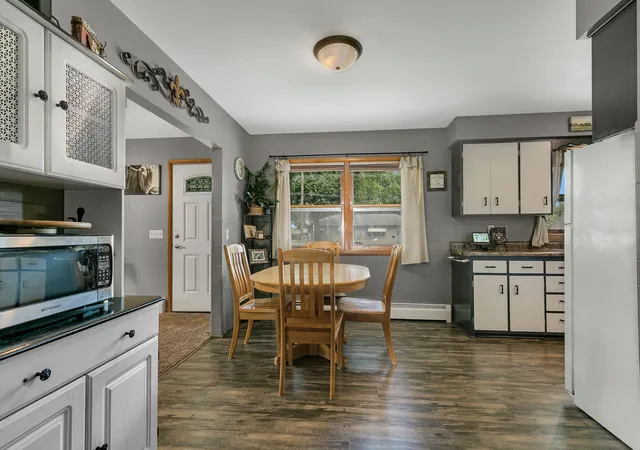 Photo 3 of Sale Pending at 831 6Th St, Albany, MN 56307 | MLS# 7131312 | Listing updated on 2026-10-07