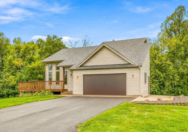 Photo 3 of Sale Pending at 33644 Oasis Rd, Center City, MN 55012 | MLS# 7131313 | Listing updated on 2026-09-28