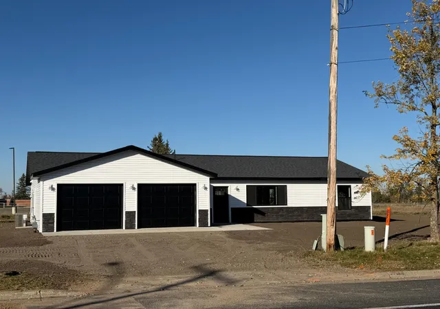 Photo 1 of Single family home for sale at 617 Lake Ave Ne, Bemidji, MN 56601 | MLS# 7131357 | Listing updated on 2026-10-23