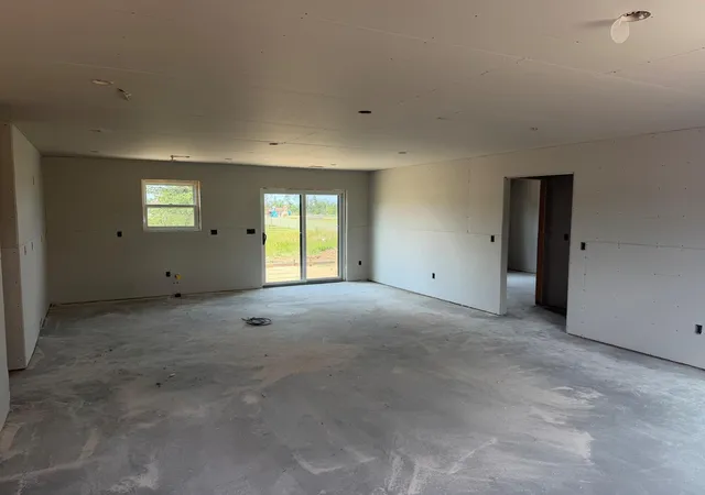 Photo 3 of Single family home for sale at 617 Lake Ave Ne, Bemidji, MN 56601 | MLS# 7131357 | Listing updated on 2026-08-22
