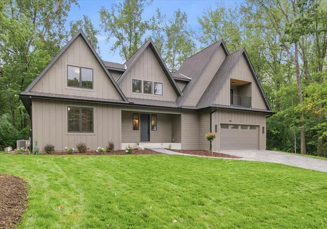 Photo 1 of Mansion for sale at 85 Brentwood Ave, Excelsior, MN 55331 | MLS# 7131363 | Listing updated on 2026-09-27