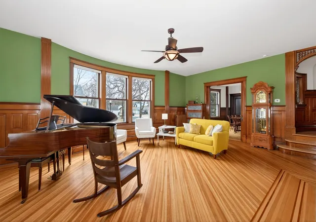 Photo 3 of Single family home for sale at 1100 3Rd Ave S, Fargo, ND 58103 | MLS# 7131366 | Listing updated on 2026-09-01