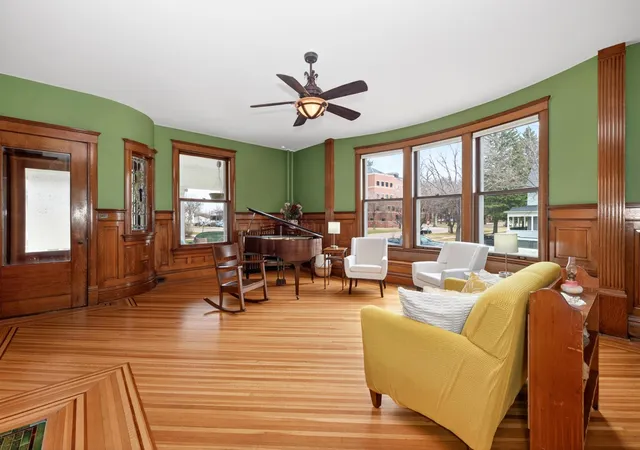 Photo 4 of Single family home for sale at 1100 3Rd Ave S, Fargo, ND 58103 | MLS# 7131366 | Listing updated on 2026-09-01