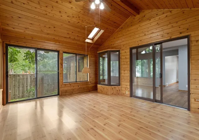 5th image of 5725 Northport Dr, Brooklyn Center, MN 55429 | MLS# 7131381