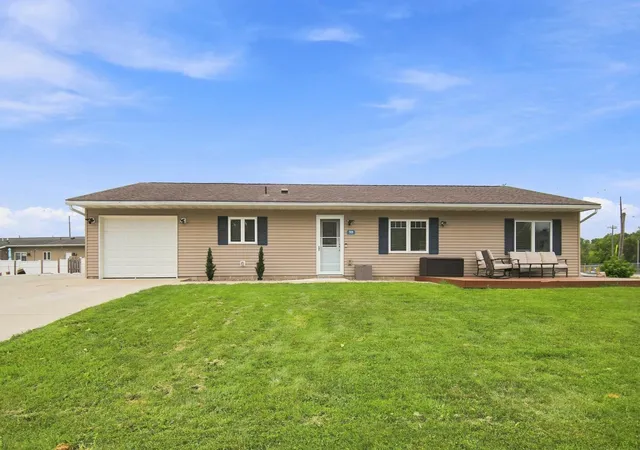 Photo 1 of Single family home for sale at 508 Walnut Ave S, Owatonna, MN 55060 | MLS# 7131400 | Listing updated on 2026-08-28