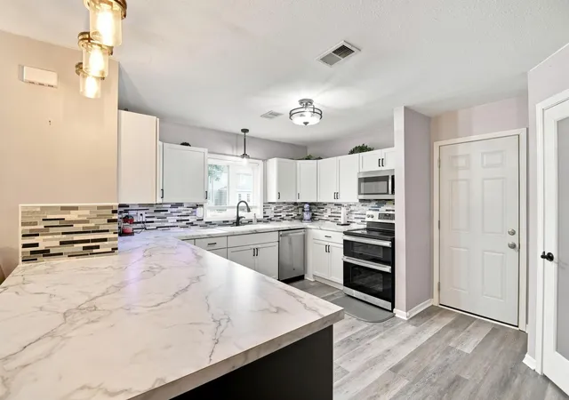 Photo 3 of Single family home for sale at 508 Walnut Ave S, Owatonna, MN 55060 | MLS# 7131400 | Listing updated on 2026-08-28