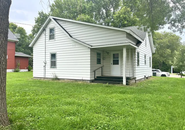 Photo 2 of Sale Pending at 223 1st St Se, Clara City, MN 56222 | MLS# 7131409 | Listing updated on 2026-09-19