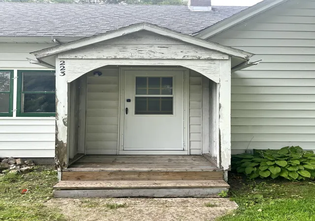 Photo 3 of Sale Pending at 223 1St St Se, Clara City, MN 56222 | MLS# 7131409 | Listing updated on 2026-09-19
