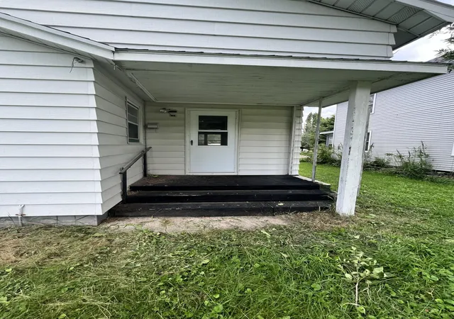 Photo 4 of Sale Pending at 223 1St St Se, Clara City, MN 56222 | MLS# 7131409 | Listing updated on 2026-09-19
