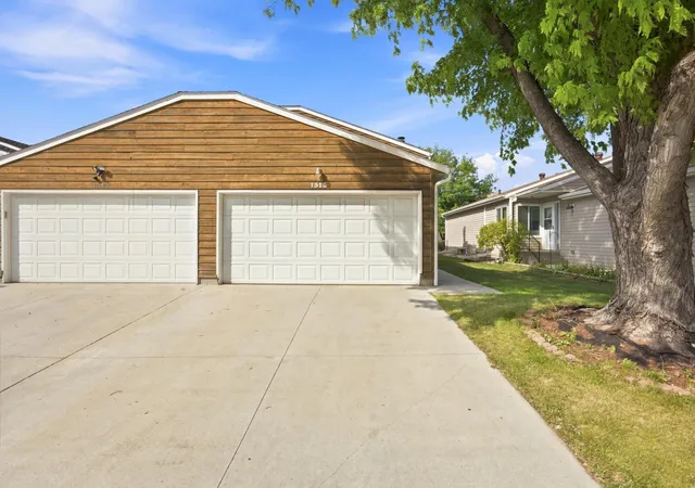 Photo 3 of Sale Pending at 1513 28th Ave S, Fargo, ND 58103 | MLS# 7131413 | Listing updated on 2026-09-04