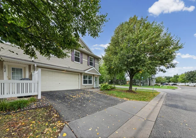 Photo 3 of Single family home for sale at 10856 Kingsfield Ln, Saint Paul, MN 55129 | MLS# 7131426 | Listing updated on 2026-09-19