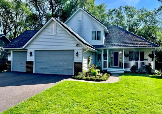 Photo 1 of Sale Pending at 3598 Searle Ct, Vadnais Heights, MN 55127 | MLS# 7131438 | Listing updated on 2026-09-19