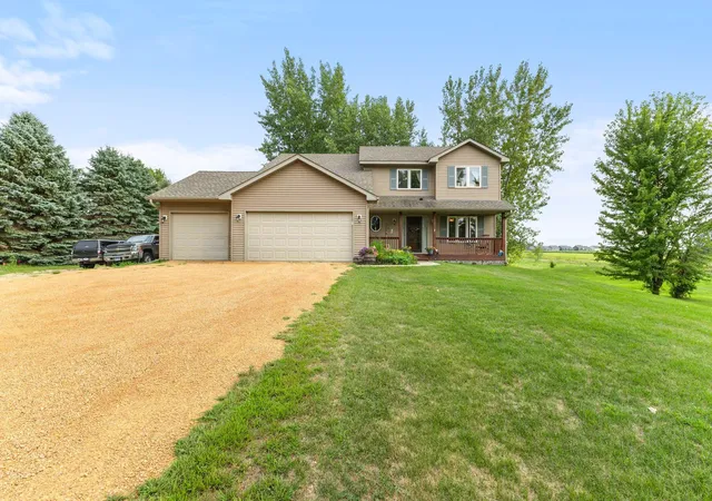 2nd image of 7531 E 250Th St, Elko New Market, MN 55020 | MLS# 7131440