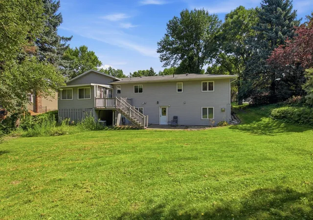 Photo 3 of Sale Pending at 2750 Fairway Dr Ne, Willmar, MN 56201 | MLS# 7131443 | Listing updated on 2026-09-22