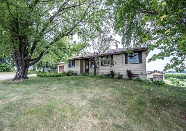 Photo 4 of Single family home for sale at 26078 Chippendale Ave, Northfield, MN 55057 | MLS# 7131452 | Listing updated on 2026-10-19