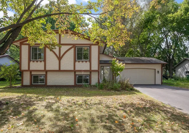 Photo 1 of Single family home for sale at 686 Maple Pond Ct, Saint Paul, MN 55126 | MLS# 7131470 | Listing updated on 2026-09-19