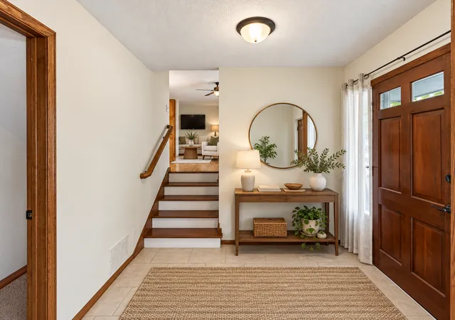 Photo 2 of Single family home for sale at 1094 Lowell Dr, Apple Valley, MN 55124 | MLS# 7131475 | Listing updated on 2026-10-21