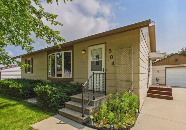 1st image of 504 3rd Ave Ne, Byron, MN 55920 | MLS# 7131520