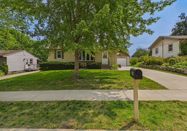 Photo 3 of Single family home for sale at 504 3rd Ave Ne, Byron, MN 55920 | MLS# 7131520 | Listing updated on 2026-08-25