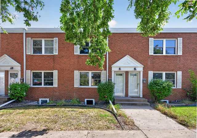 Photo 1 of Single family home for sale at 994 Cleveland Ave S, Saint Paul, MN 55116 | MLS# 7131521 | Listing updated on 2026-09-17