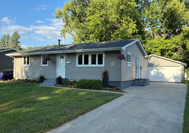 Photo 1 of Single family home for sale at 94 36th Ave Nw, Rochester, MN 55901 | MLS# 7131535 | Listing updated on 2026-09-15