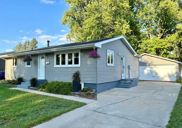 Photo 2 of Single family home for sale at 94 36th Ave Nw, Rochester, MN 55901 | MLS# 7131535 | Listing updated on 2026-09-15
