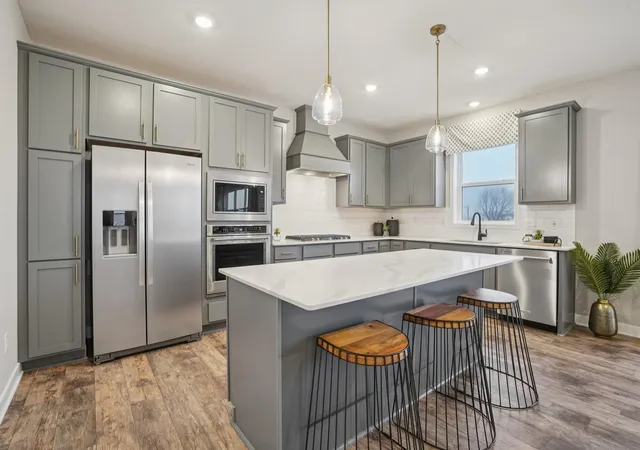 2nd image of 2095 Kestrel Dr, Shakopee, MN 55379 | MLS# 7131544