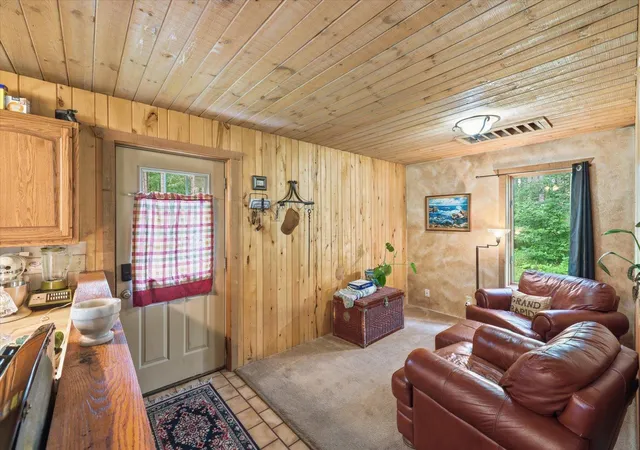 Photo 4 of Single Family Residence at 20356 N Hummingbird Dr, Grand Rapids, MN 55744 | MLS# 7131551 | | Sold on 2026-10-09