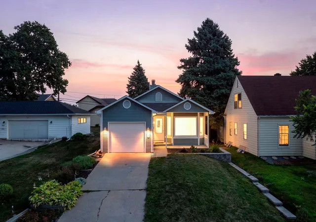Photo 1 of Single family home for sale at 737 6th Ave Nw, New Brighton, MN 55112 | MLS# 7131555 | Listing updated on 2026-08-30