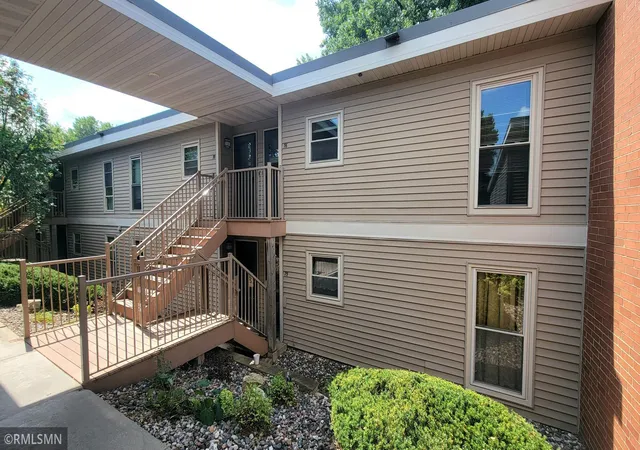 Photo 3 of Condo for sale at 110276 Village Rd, Chaska, MN 55318 | MLS# 7131560 | Listing updated on 2026-09-22