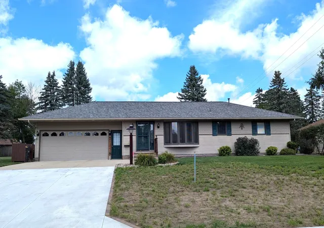 1st image of 312 Maywood Ave, Eagle Lake, MN 56024 | MLS# 7131570