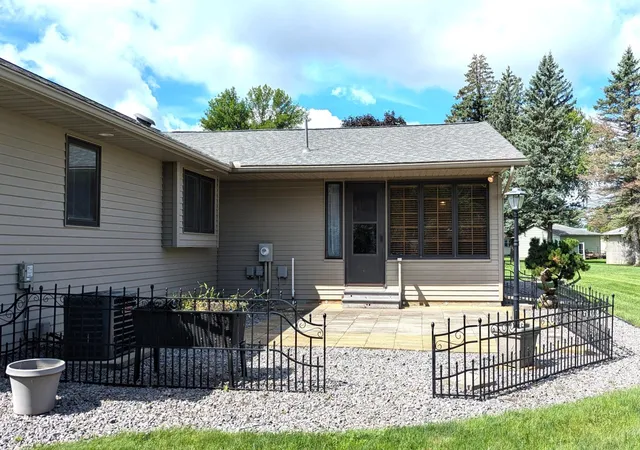 Photo 3 of Single family home for sale at 312 Maywood Ave, Eagle Lake, MN 56024 | MLS# 7131570 | Listing updated on 2026-09-25