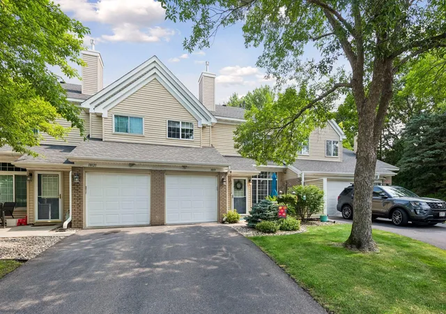 Photo 2 of Single family home for sale at 18119 Settlers Wy, Eden Prairie, MN 55347 | MLS# 7131578 | Listing updated on 2026-09-21