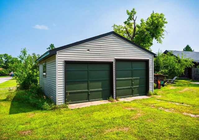 Photo 3 of Single family home for sale at 718 Stoner Ave Se, Bemidji, MN 56601 | MLS# 7131580 | Listing updated on 2026-10-21
