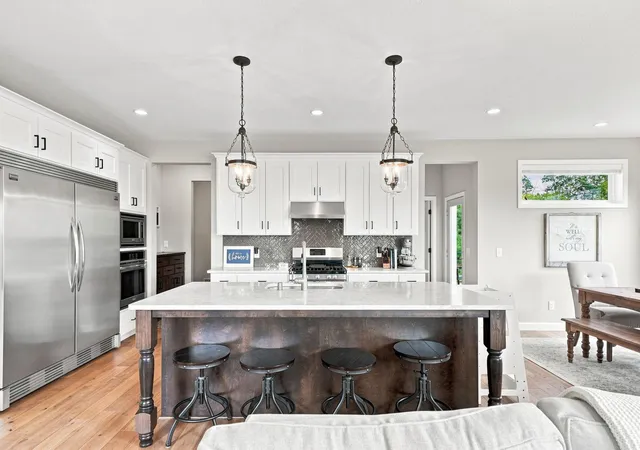 Photo 3 of Single family home for sale at 15835 Utah Ct, Savage, MN 55378 | MLS# 7131586 | Listing updated on 2026-08-28