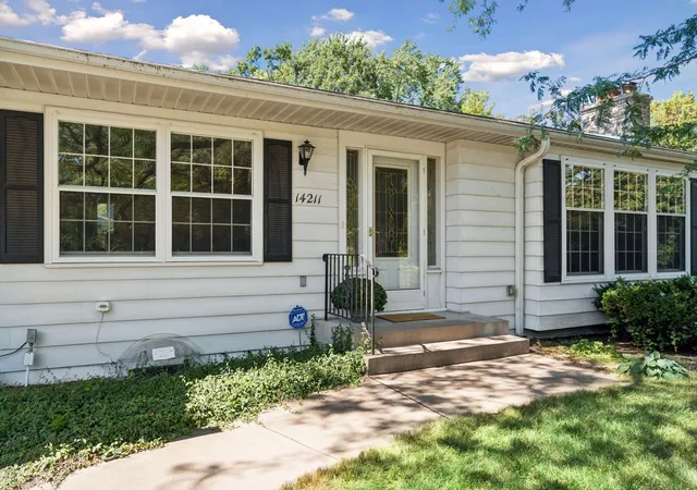 Photo 3 of Single family home for sale at 14211 Lennell Dr, Minnetonka, MN 55345 | MLS# 7131610 | Listing updated on 2026-09-04