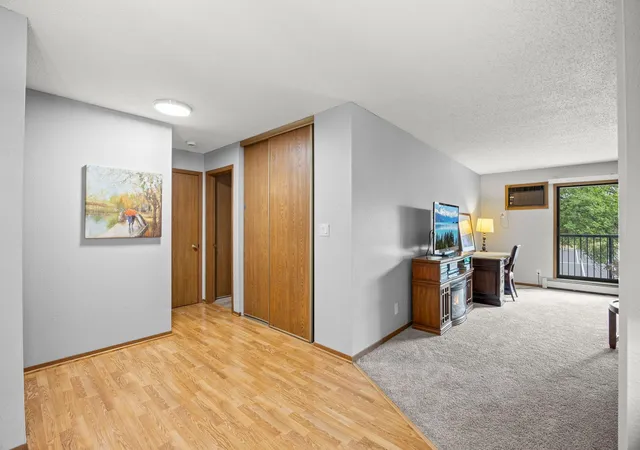 Photo 4 of Condo for sale at 4 Pine Tree Dr #218, Arden Hills, MN 55112 | MLS# 7131611 | Listing updated on 2026-08-29