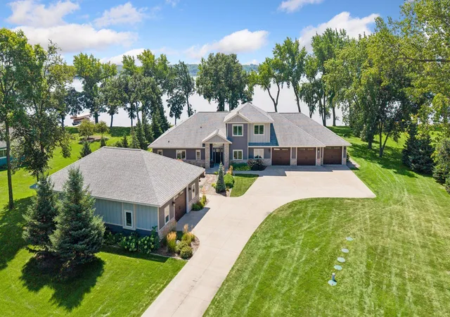 Photo 1 of Sale Pending at 7633 117th St Nw, Annandale, MN 55302 | MLS# 7131612 | Listing updated on 2026-10-09