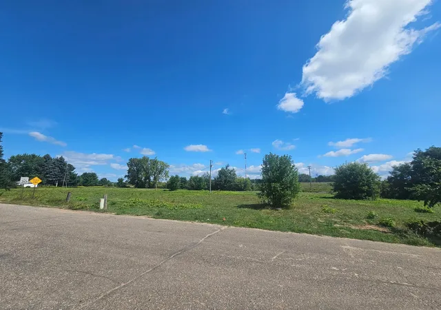 1st image of 33375 Rochester St Ne, Cambridge, MN 55008 | MLS# 7131615