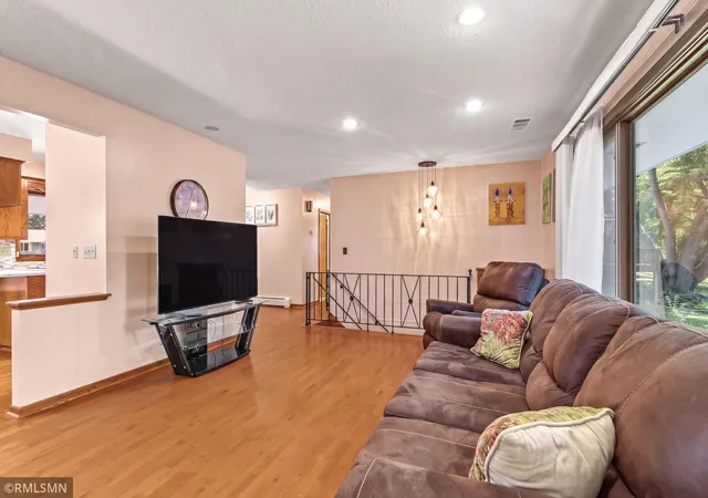 4th image of 4738 Decatur Pl N, New Hope, MN 55428 | MLS# 7131641
