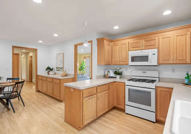 2nd image of 17213 Van Buren St Ne, Ham Lake, MN 55304 | MLS# 7131642