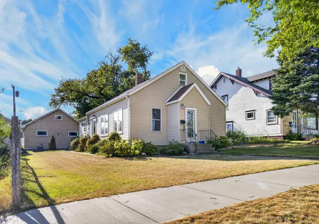 1st image of 521 5th Ave Nw, Valley City, ND 58072 | MLS# 7131654