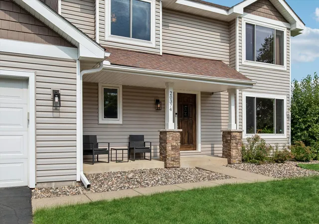 3rd image of 20374 Kensington Wy, Lakeville, MN 55044 | MLS# 7131657