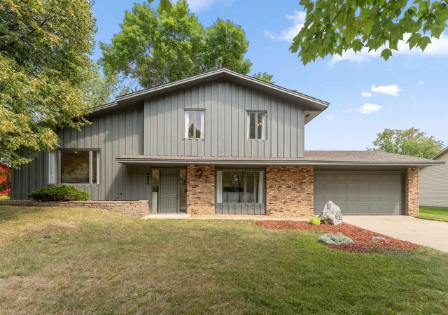 Photo 1 of Single family home for sale at 6359 131st Street Ct, Apple Valley, MN 55124 | MLS# 7131659 | Listing updated on 2026-08-28