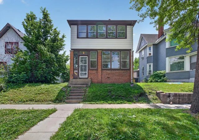 1st image of 804 Sherburne Ave, Saint Paul, MN 55104 | MLS# 7131665