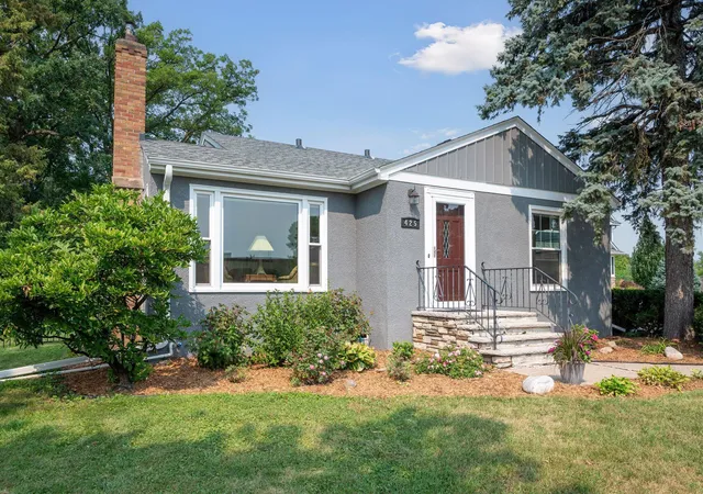 Photo 3 of Single family home for sale at 425 Turners Xrd N, Golden Valley, MN 55422 | MLS# 7131668 | Listing updated on 2026-09-19