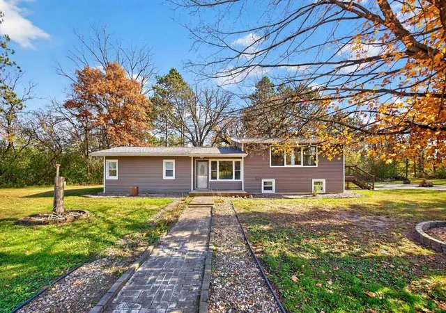 Photo 1 of Single family home for sale at 3425 Pinewood Rd SE, Rochester, MN 55904 | MLS# 7131669 | Listing updated on 2026-10-29