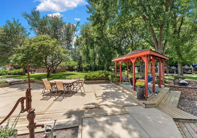 image of 1049 2nd St, Saint Paul Park, MN 55071 | MLS# 7131670