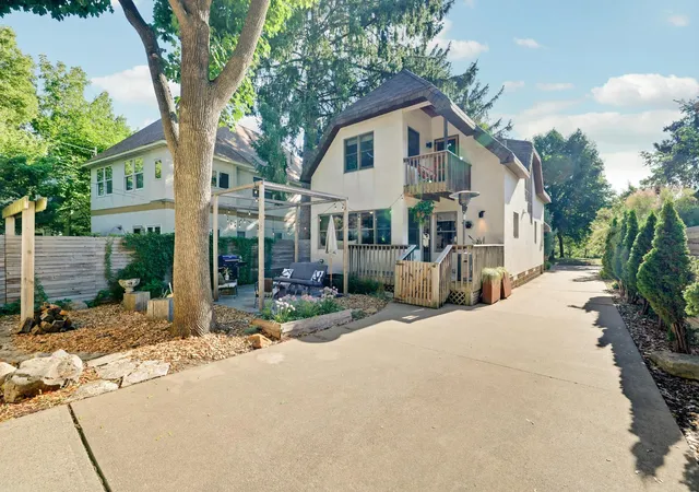 Photo 4 of Sale Pending at 4730 38Th Ave S, Minneapolis, MN 55406 | MLS# 7131671 | Listing updated on 2026-09-12